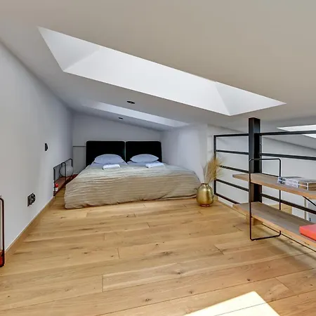 Apartment Beach Side *